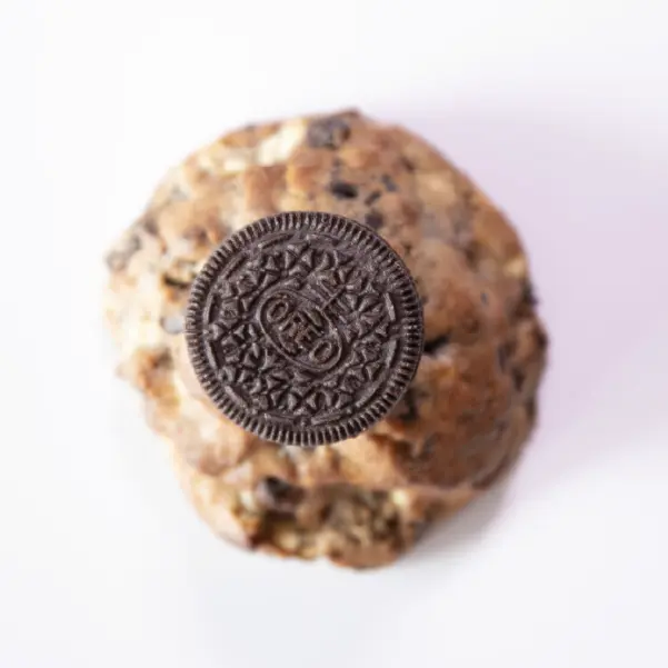 Oreo and White Chocolate Cookie topped with Oreo cookies